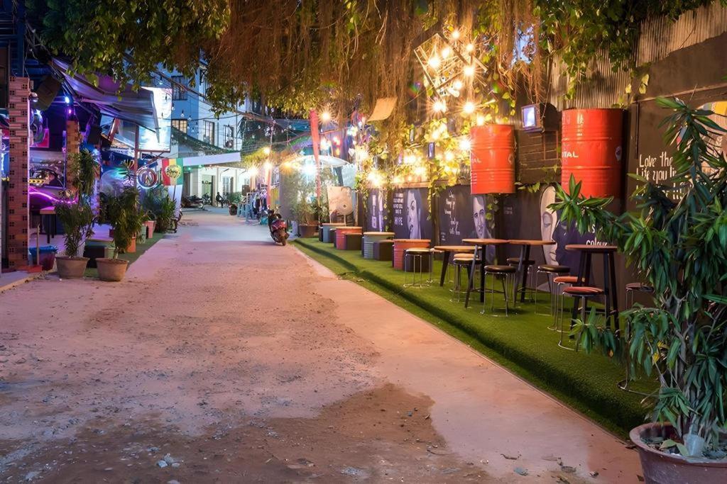 Happy Zone Hostel Σιέμ Ρέαπ Εξωτερικό φωτογραφία